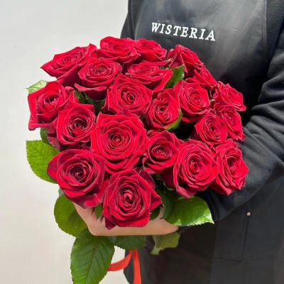 Лот: 21136328. Фото: 1. Букет 21 красная роза. Свежие цветы