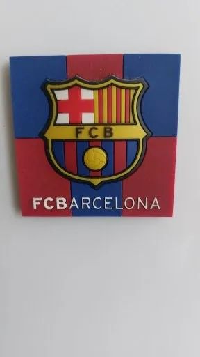 Лот: 21141750. Фото: 1. Магнит футбольный клуб Барселона. Магниты сувенирные