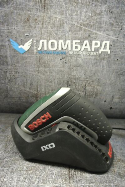 Лот: 15654014. Фото: 1. Отвертка аккумуляторная Bosch... Электроинструмент