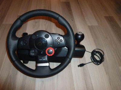 Лот: 8480097. Фото: 1. Гоночный руль Logitech Driving... Рули, джойстики