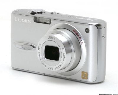 Лот: 3180445. Фото: 1. Panasonic Lumix DMC-FX01 с аккумулятором... Цифровые компактные