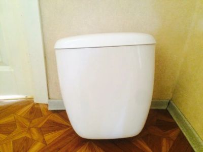 Лот: 6063485. Фото: 1. Бачек для унитаза. Другое (домашний быт)