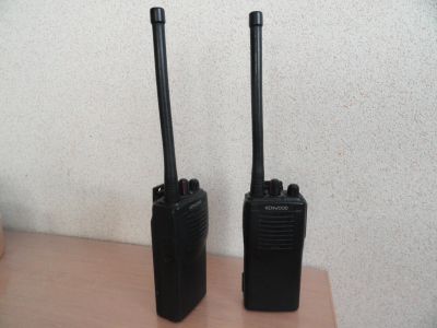 Лот: 23274512. Фото: 1. Радиостанции Kenwood TK-2107 оригинальные... Рации, радиостанции