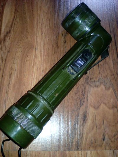 Лот: 7521515. Фото: 1. Фонарь Г-образный средний TL-132. Фонарики