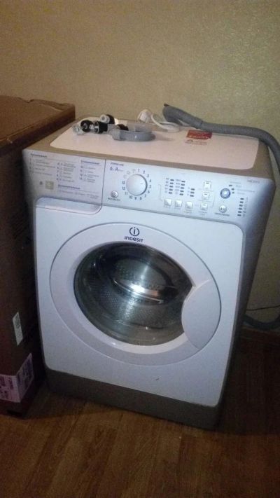 Лот: 8564667. Фото: 1. стиральная машинка Indesit PWSC... Стиральные машины