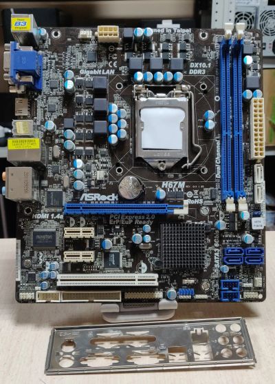 Лот: 20997063. Фото: 1. Мат. плата ASRock H67M/LGA1155... Материнские платы