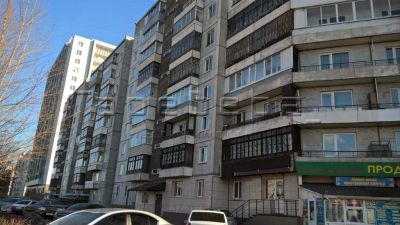 Лот: 13604890. Фото: 1. 4-комнатная квартира на ул. Республики... Квартиры, студии