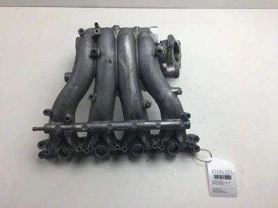 Лот: 20402663. Фото: 1. Коллектор впускной Mitsubishi... Двигатель и элементы двигателя