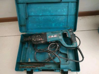 Лот: 14753179. Фото: 1. Перфоратор Makita Hr2455. Ручной инструмент