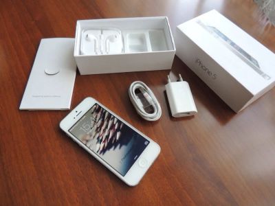 Лот: 4649320. Фото: 1. iPhone 5 32GB. Смартфоны