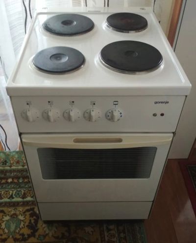 Лот: 25081153. Фото: 1. Электрическая плита Gorenje E245W... Плиты, духовые шкафы, варочные поверхности
