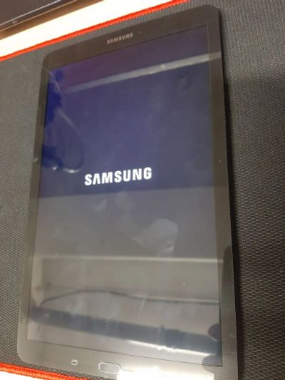 Лот: 25385547. Фото: 1. Планшет Samsung Galaxy Tab E SM-T561. Планшеты