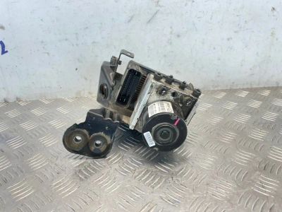 Лот: 25050613. Фото: 1. блок abs Chevrolet Cruze J300. Двигатель и элементы двигателя