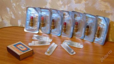 Лот: 1302494. Фото: 1. Пробники помады и парфюма от AVON... Унисекс парфюмерия