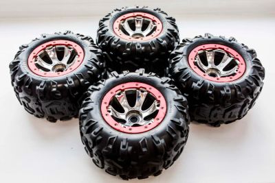 Лот: 6484724. Фото: 1. Колеса 1:8 Traxxas Canyon 3.8... Автомоделизм