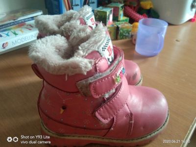 Лот: 16181641. Фото: 1. Зимние ботинки для девочки. Ботинки