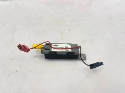 Лот: 25747841. Фото: 1. усилитель антенны Hyundai Elantra... Двигатель и элементы двигателя