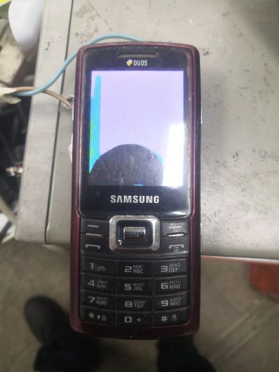 Лот: 19996373. Фото: 1. Samsung C5212 разбит дисплей... Кнопочные мобильные телефоны