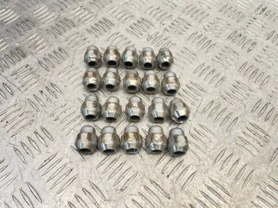 Лот: 25395529. Фото: 1. гайки колесные Hyundai Elantra... Двигатель и элементы двигателя