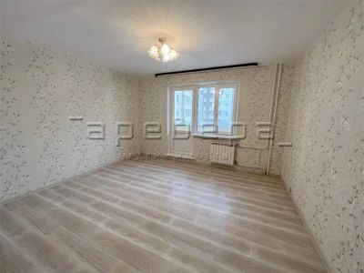 Лот: 20313474. Фото: 1. 3-комнатная квартира на ул. Весны... Квартиры, студии