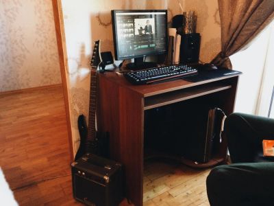 Лот: 11446151. Фото: 1. Компьютерный стол 80*60*74. Компьютерные и письменные столы