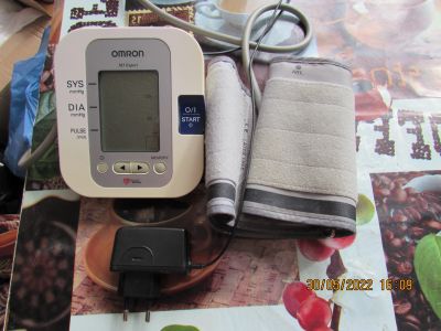 Лот: 19107051. Фото: 1. Тонометр Omron M3 Expert автомат... Оборудование