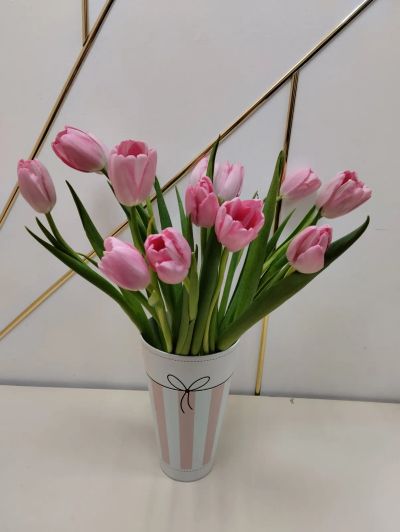Лот: 21508975. Фото: 1. Букет тюльпанов 17 шт, нежно-розовый. Подарки на 8 марта