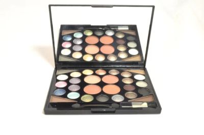 Лот: 3623797. Фото: 1. Тени Christian Dior 24+4 40g+12g... Макияж