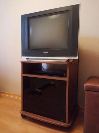 Лот: 24779145. Фото: 1. Телевизор Samsung с тумбой. Телевизоры