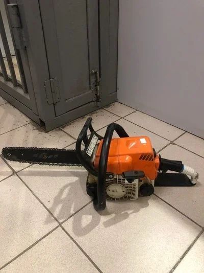 Лот: 15326101. Фото: 1. Бензопила Stihl Ms-180 (0211-01... Бензо-, мотоинструмент