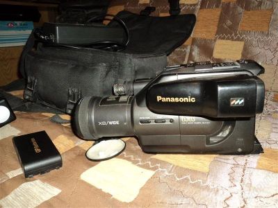 Лот: 1348625. Фото: 1. Видеокамера Panasonic древняя. Видеокамеры