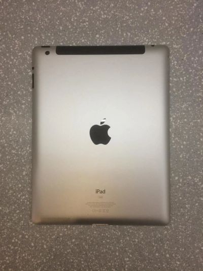 Лот: 11181369. Фото: 1. Apple iPad 3 (как новый). Планшеты