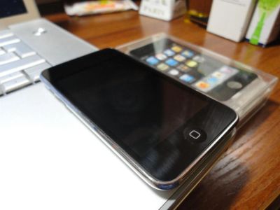 Лот: 3169629. Фото: 1. IPod touch 2G 16Gb. Плееры
