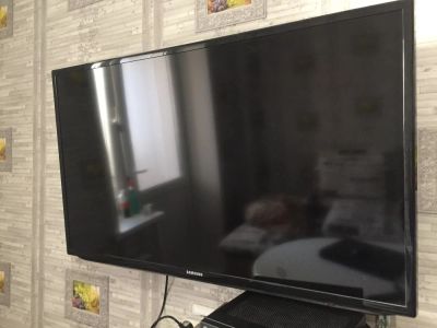 Лот: 10219732. Фото: 1. Телевизор Samsung 40" Full HD... Телевизоры