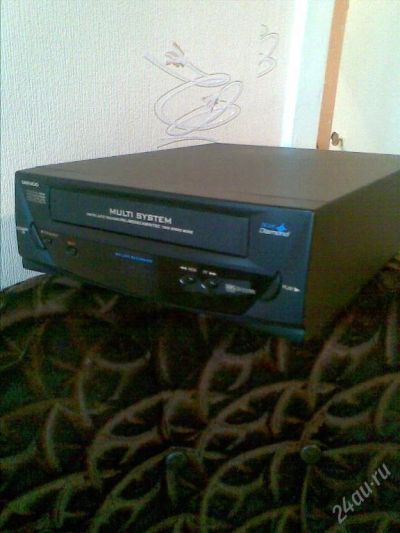 Лот: 74583. Фото: 1. Видеомагнитофон Daewoo DV-S137WN. Видеомагнитофоны