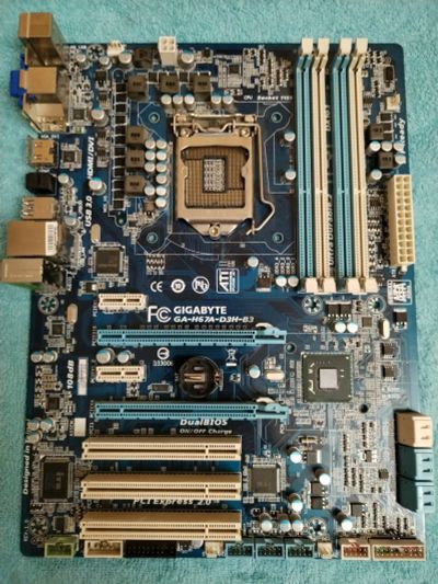 Лот: 25037154. Фото: 1. Материнские платы ASUS P8H77-V... Материнские платы