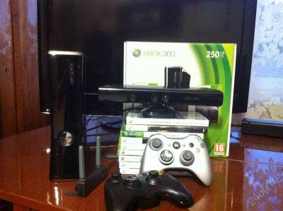 Лот: 2593003. Фото: 1. Xbox 360 250gb+Kinect+2 джойстика... Игровые приставки, консоли