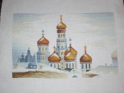 Лот: 4858136. Фото: 1. Картина вышитая крестом "Колокольня... Вышивание