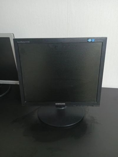 Лот: 24406747. Фото: 1. Монитор Samsung syncmaster e1720nr. ЖК-мониторы