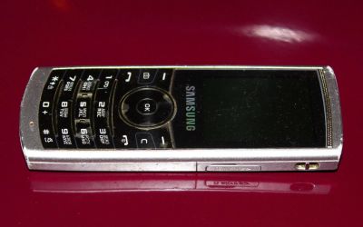 Лот: 4501741. Фото: 1. Телефон Samsung SGH-J150 б/у. Кнопочные мобильные телефоны