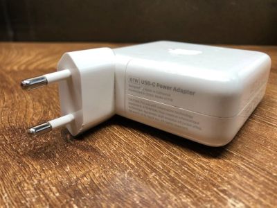 Лот: 15155455. Фото: 1. Блок питания Apple 61W USB-C Power... Зарядные устройства, блоки питания для бытовой техники