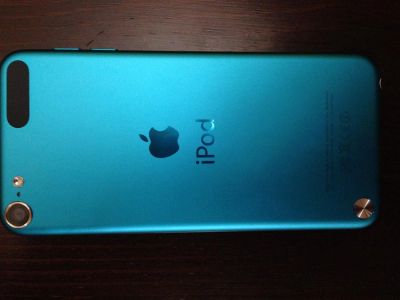 Лот: 3663088. Фото: 1. Apple iPod touch 5 32gb blue. Плееры