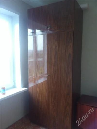 Лот: 2001504. Фото: 1. Двустворчатый шкаф с замком. Шкафы, шкафы-купе