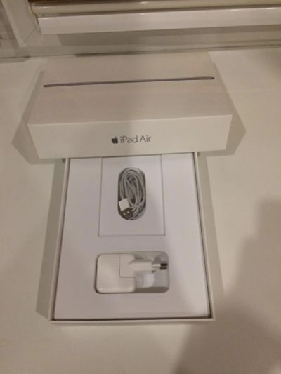Лот: 8820469. Фото: 1. iPad Air 2 16g wifi. Планшеты