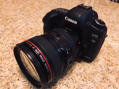 Лот: 12447822. Фото: 1. Фотоаппарат Canon 5D mark 2 body. Цифровые зеркальные