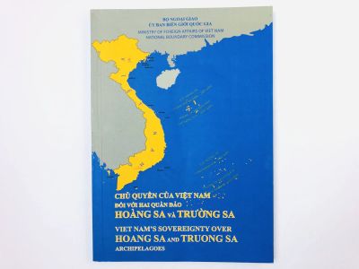 Лот: 23277552. Фото: 1. Vietnam's sovereignty over Hoang... Другое (литература, книги)