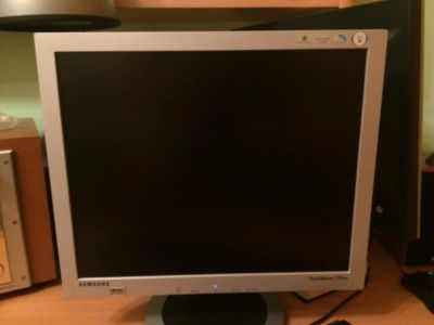 Лот: 6036848. Фото: 1. Монитор Samsung читать описание. ЖК-мониторы