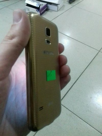 Лот: 8994827. Фото: 1. Samsung s5 mini. Смартфоны