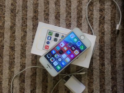 Лот: 12585759. Фото: 1. iPhone 5s. Смартфоны