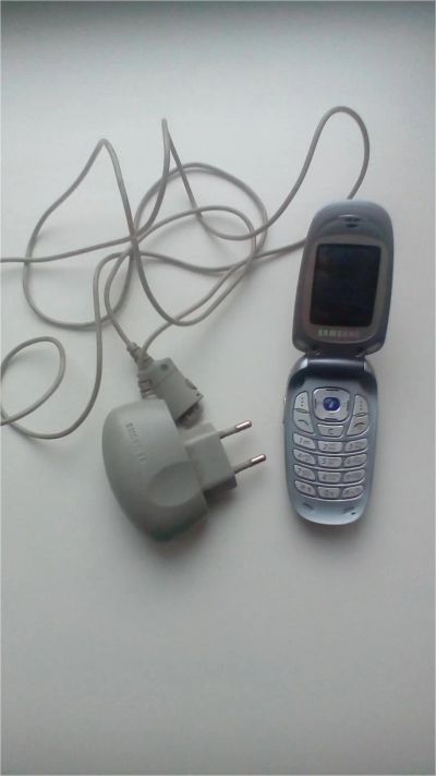 Лот: 10959861. Фото: 1. Телефон Samsung sgh-x640. Кнопочные мобильные телефоны